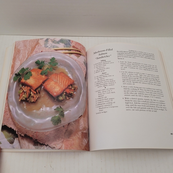 Vintage 1993 Martin Yan The Well-seasoned Wok Cookbook - Picture 7 of 8